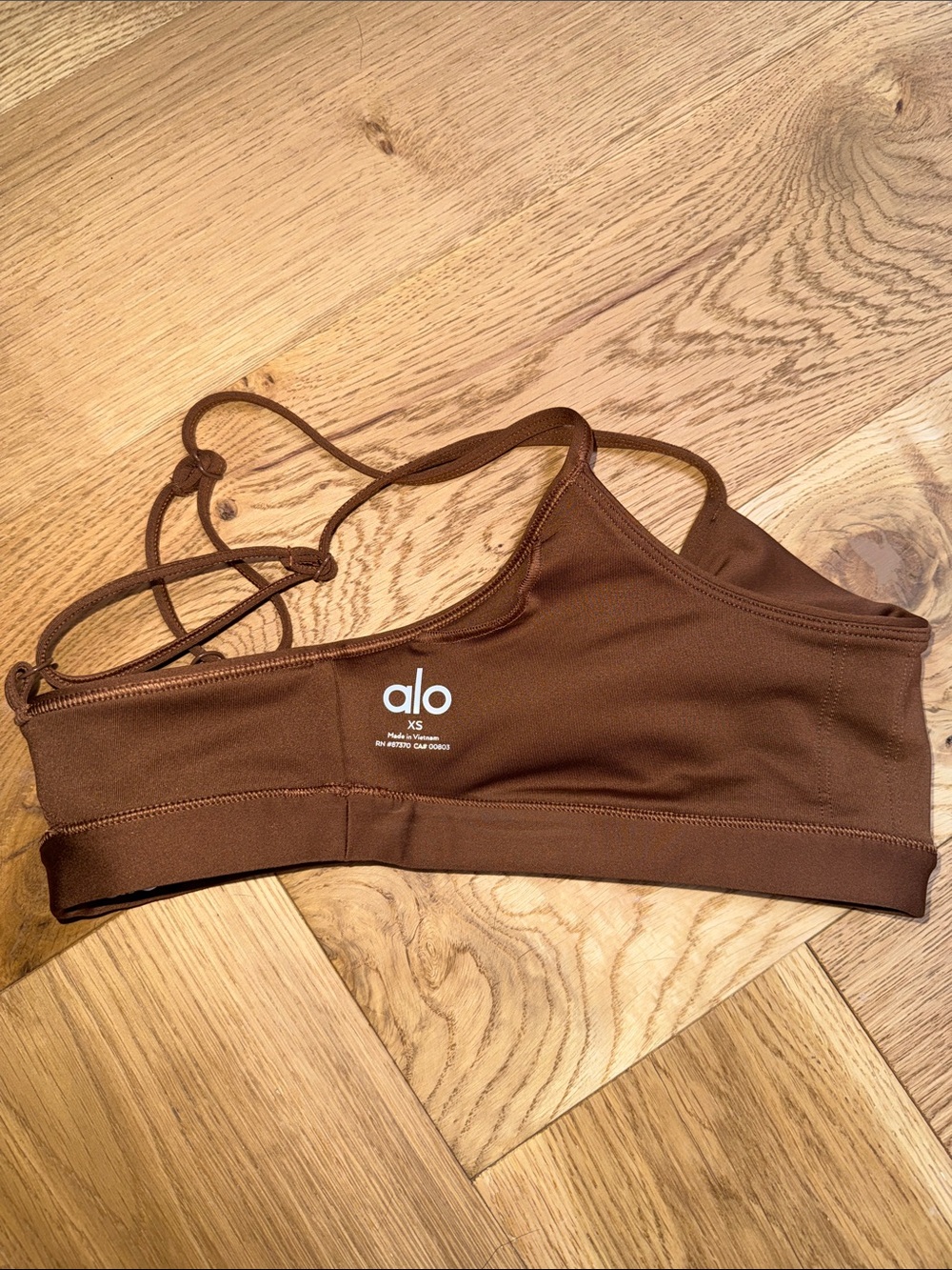 Alo Airlift Intrigue Bra - Picture 3 of 3